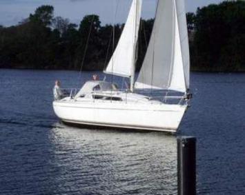 Yachtcharter Sun Light 30 Seitenansicht 2 Cab 1 WC