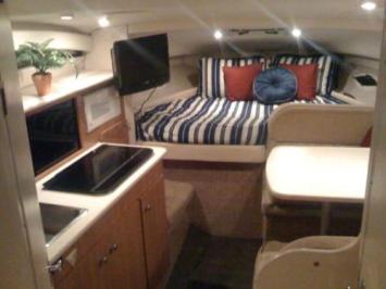 Yachtcharter Bayliner 2855 Pantry 2 Cab 1 WC