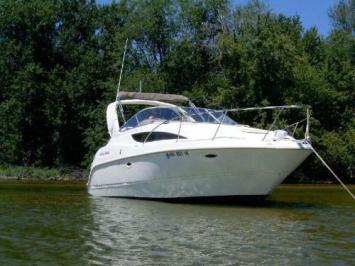 Yachtcharter Bayliner 2855 Bugansicht 2 Cab 1 WC