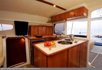 Yachtcharter Nautitech 44 (3+1Cab/2+1WC) Pantry