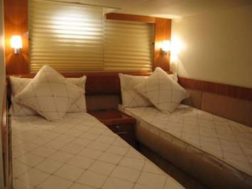 Yachtcharter Astondoa 40 Open Kabine 2 Cab 1 WC
