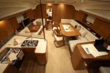 Yachtcharter Elan 514 Impression Pantry 2 Cab 2 WC