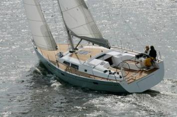 Yachtcharter Hanse 470 E Heckansicht 3 Cab