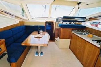 Yachtcharter Adex Motivo 43 Salon 3 Cab 2 WC