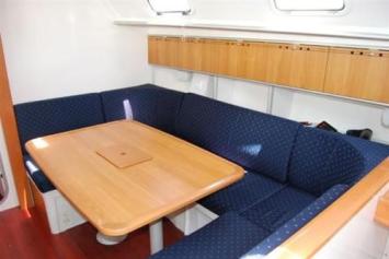 Yachtcharter Harmony 38 Salon 2 Cab 1 WC 1