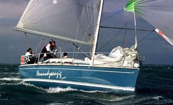 Yachtcharter Dehler 29 (2Cab) Seite Bug