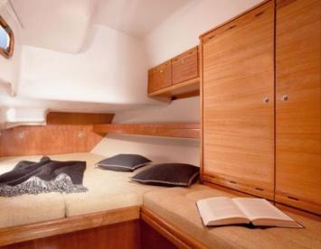 Yachtcharter Bavaria 44 Vision 3cab cabin