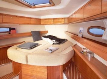 Yachtcharter Bavaria 44 Vision 3cab bed