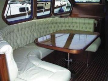Yachtcharter Almarine 1200 Salon 2 Cab 1 WC