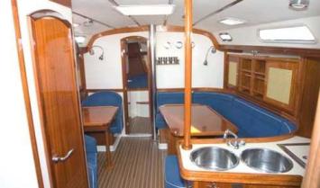 Yachtcharter Hanse 411 Salon