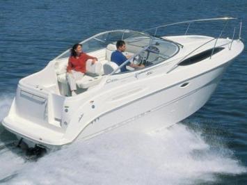 Yachtcharter Bayliner 245 Ciera Heckansicht 2 Cab 1 WC 1