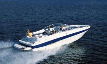 Yachtcharter Bayliner 249 Deck Boat Heckansicht 1 Cab