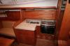 Yachtcharter Delphia 33 Pantry