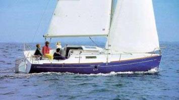 Yachtcharter First 260 Seitenansicht 1 Cab 1 WC