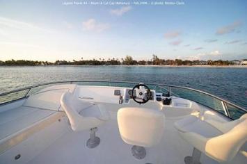 Yachtcharter Lagoon 44 Power Cockpit 4 Cab 4 WC