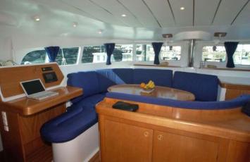 Yachtcharter Lagoon 410 S2 Valhalla Kartentisch 4 Cab 4 WC