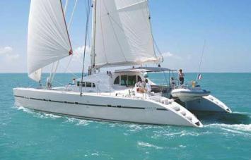 Yachtcharter Lagoon 570 Seitenansicht 5 Cab 5 WC