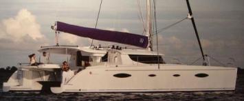 Yachtcharter Salina 48 Heckansicht 6 Cab 4 WC