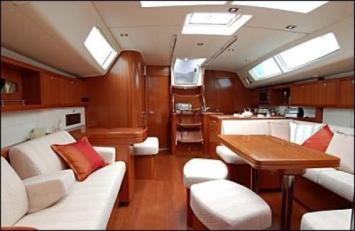 Yachtcharter Oceanis 50 Salon 3 Cab 2 WC