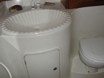 Yachtcharter Astinor 1000 Nasszelle 2 Cab 1 WC