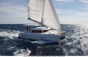 Yachtcharter Lagoon 420 Seitenansichtc 4cab