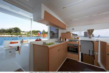 Yachtcharter Lagoon 420 Pantry 4cab