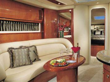 Yachtcharter Sea Ray 455 salon