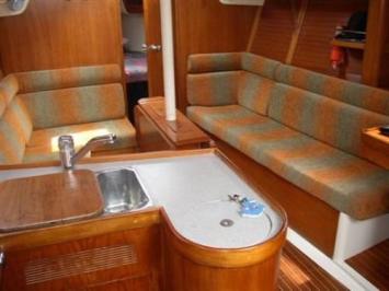 Yachtcharter Moody 336 Salon