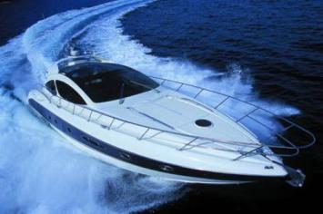 Yachtcharter Atlantis 55 Open Bugansicht 3 Cab 3 WC