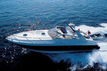 Yachtcharter Princess V42 /2Cab/1WC) Seitenansicht