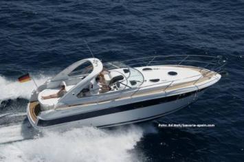 Yachtcharter Bavaria 33 Sport 2cab Seitenansicht