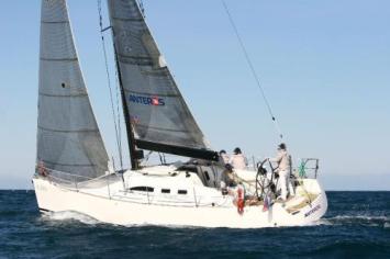 Yachtcharter Anteros 36 Seitenansicht 3 Cab 1 WC