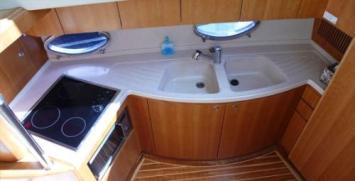 Yachtcharter Azimut 46 Pantry 2 Cab 2 WC