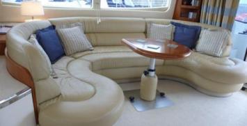 Yachtcharter Azimut 46 Salon 2 Cab 2 WC 1