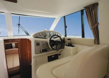 Yachtcharter Jeanneau Prestige 32 Fly Cockpit 2 Cab 1 WC