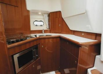 Yachtcharter Jeanneau Prestige 32 Fly Pantry 2 Cab 1 WC