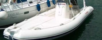 Yachtcharter Arimar 7,8 Bugansicht