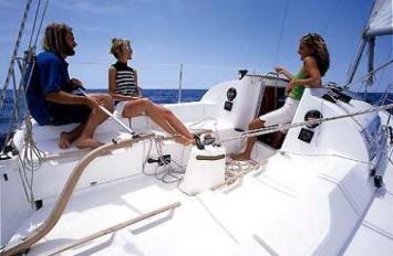 Yachtcharter Sun Fast 26 Cockpit 2 Cab 1 WC