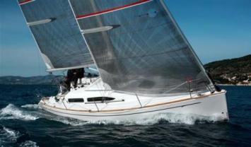 Yachtcharter Salona 34 Seitenansicht 2 Cab 1 WC 1