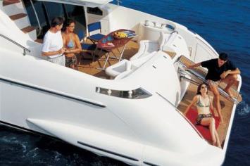 Yachtcharter Azimut 62 Deck 3 Cab 3 WC