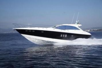 Yachtcharter Absolute 52 Seitenansicht 3 Cab 3 WC