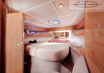 Yachtcharter Bavaria 42 Sport 2cab bed