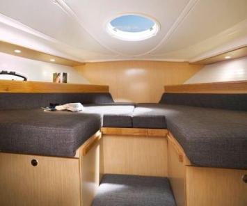 Yachtcharter Bavaria 37 Sport HighLine 2cab cabin