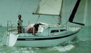 Yachtcharter Moody 27 Seitenansicht