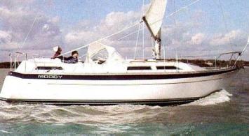 Yachtcharter Moody 333 Seitenansicht