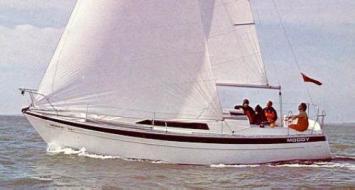 Yachtcharter Moody 33 S Seitenansicht