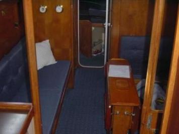 Yachtcharter Moody 33 S Salon