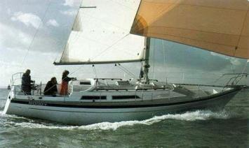 Yachtcharter Moody 36 S Seitenansicht