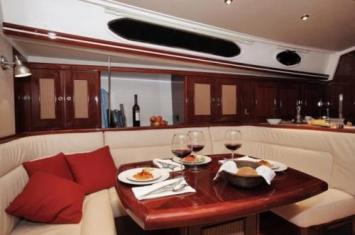 Yachtcharter Moody 41 Classic Salon 2 Cab 2 WC