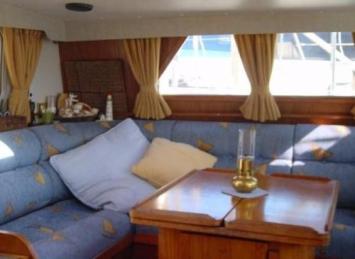 Yachtcharter Moody Eclipse 43 Salon